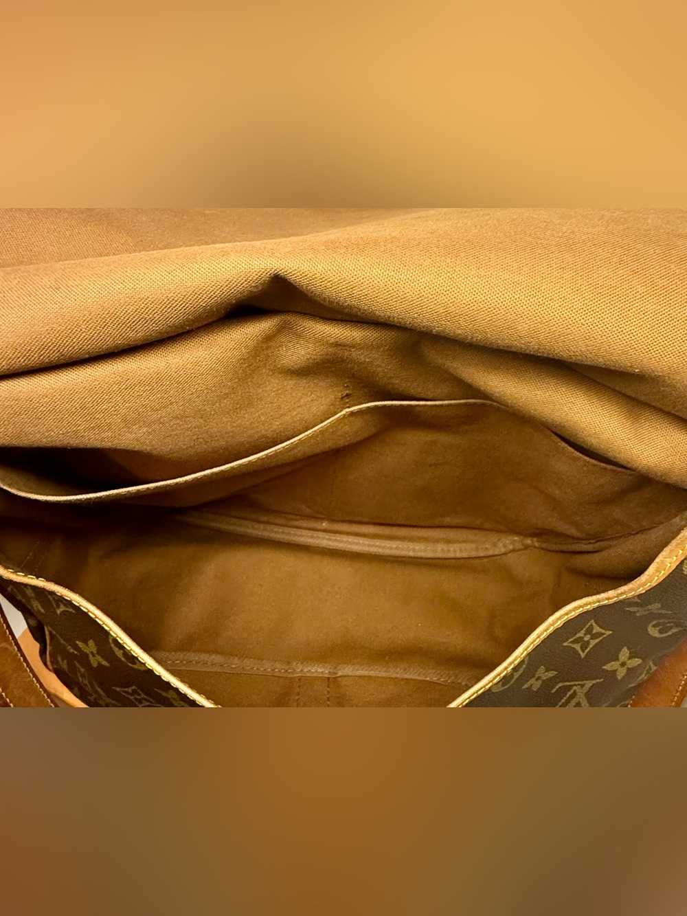 Louis Vuitton vintage Saumur 35 Monogram Crossbody - Picture 14 of 16